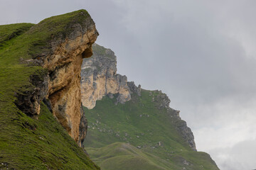 Bergpanorama mit Steilwand