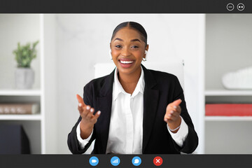 Screenshot of friendly african american female psychologist giving online consultation, video chatting with clients - obrazy, fototapety, plakaty