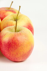 apples