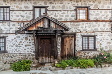 Fototapeta na wymiar View of an old building in Bansko, Bulgaria