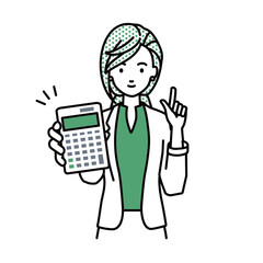 立って電卓を持ってこちらに向けて見せているジャケットの女性