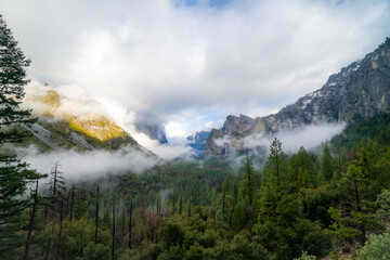 Amazing view from Tunnel View of Yosemite Valley on winter - Yosemite National park