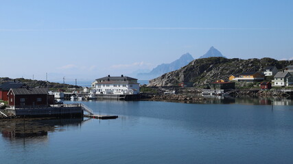Fototapeta na wymiar port de l'île de Skova, Lofoten, Norvège