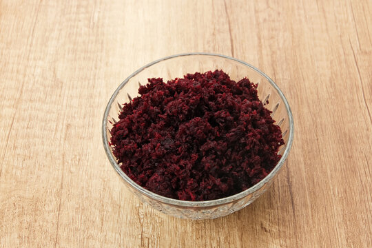 Organic beetroot pulp juice, squeezed from a slow juicer, zero waste.

