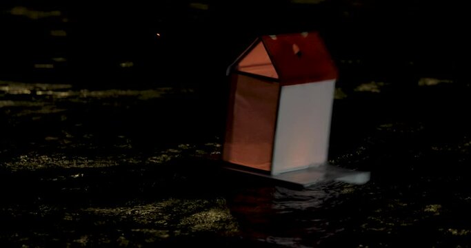 Chinese Ghost Festival, Zhongyuan Purdue, sacrificial ceremony, people, release water lanterns, pray for peace