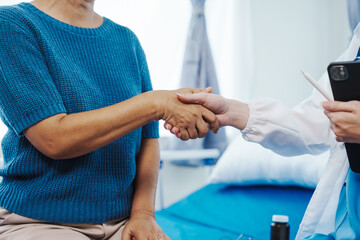 Obraz premium Female doctor examined patient health peace of mind. Basic procedure for general examination, Medical history taking, Physical examination, Blood test. stomach disease, hypertension, osteoporosis