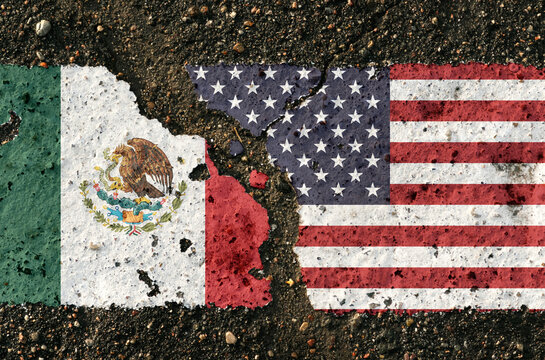 On the pavement are images of the flags of Mexico and the United States, as a symbol of confrontation.