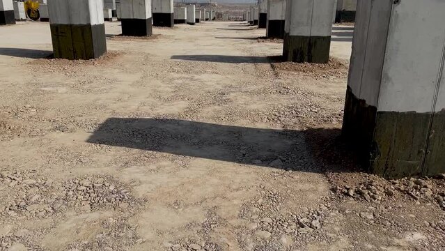 soil compaction between foundations using vibratory rollers