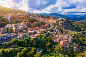 Fototapeta premium Amazing cityscape of Novara di Sicilia town. Aerial view of Novara di Sicilia, Sicily, Italy, Europe. Mountain village Novara di Sicilia, Sicily, Italy.