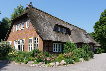Fototapeta na wymiar Bauernhaus im Freilichtmuseum Stade