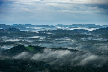 Obraz premium mountains and clouds