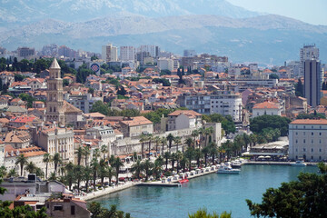 Fototapeta na wymiar view of the promenade of of Split, Croatia