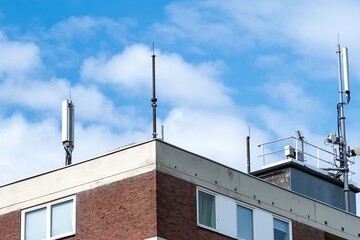 different antennas on the roof