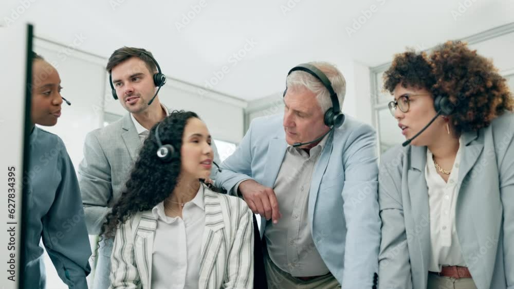 Aufkleber call center, people and teamwork on computer, e commerce support or advice in training meeting and w