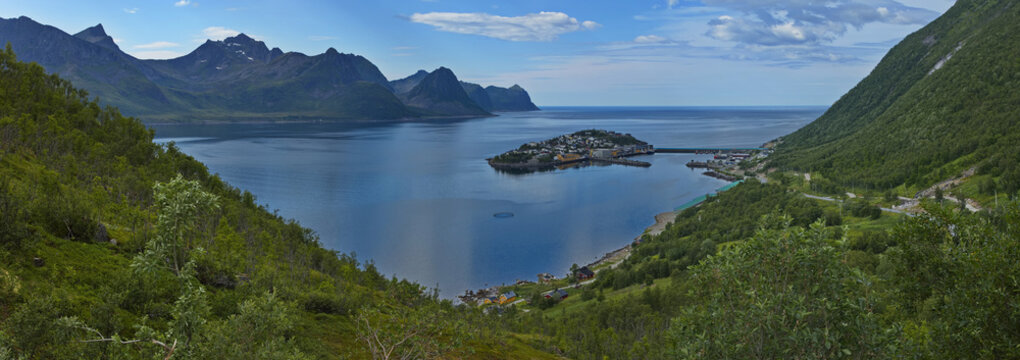 Village Husoy on the Scenic Route Senja in Troms og Finnmark county, Norway, Europe
