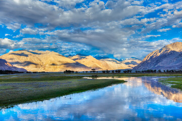 Naklejka premium Nubra river in Nubra valley in Himalayas