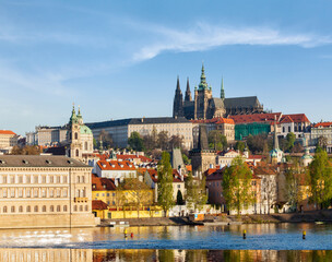 Fototapeta na wymiar View of Mala Strana and Prague castle over Vltava river