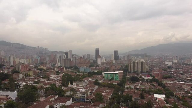view of the center of medellin, in the background the coltejer building emblem of the city. The flower fair is held in Medellin
