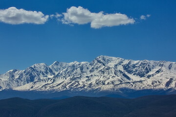 Obraz na płótnie Canvas View of the Severo-Chuysky Range from Mount Lysukha.