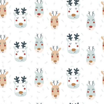  Christmas seamless pattern with cartoon deer face. Vector illustrations.