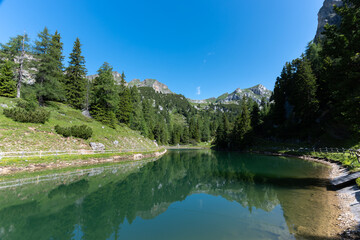 Fototapeta na wymiar Zireiner See im Rofangebirge in Tirol.
