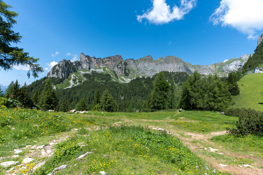 Bergkette im Rofangebirge in Tirol.