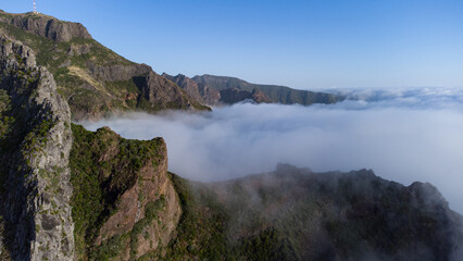 Fototapeta na wymiar Beautiful mountain tops in a hiking paradise on Madeira island