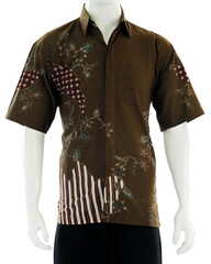 Short sleeve shirt for men, accented with batik motifs.