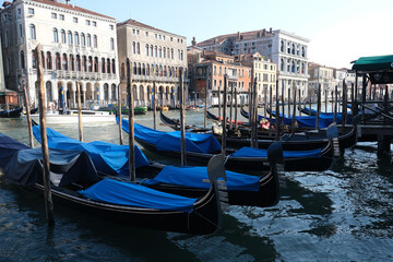 Fototapeta na wymiar canal de veneza italia vista arquitetura