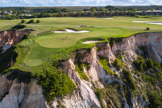 Campo de Golfe, litoral fal&eacute;sias na Bahia