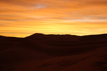 Fototapeta na wymiar Sahara desert sunrise