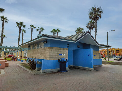 Restrooms at Imperial Beach