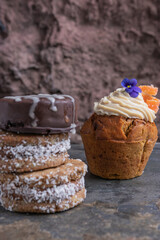 Alfajor vegano y budin vegano