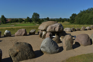 Rekonstruiertes Megalithgrab bei Wulfen auf Fehmarn