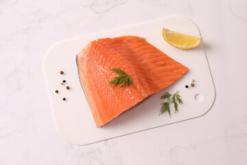 salmon steak with lemon