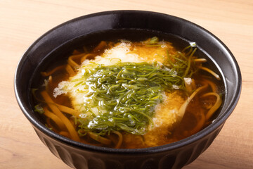 とろろ　めかぶ蕎麦