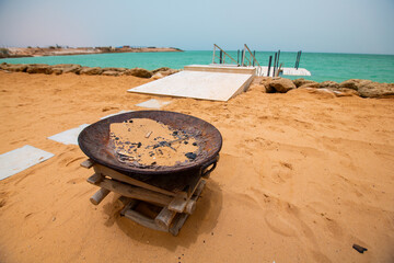 Campfire bowl and direct access to the edge of the Dakhla peninsula