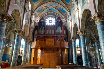 Italia; Vogogna. Interno di chiesa cattedrale. Cattolicesimo, storia e cultura.