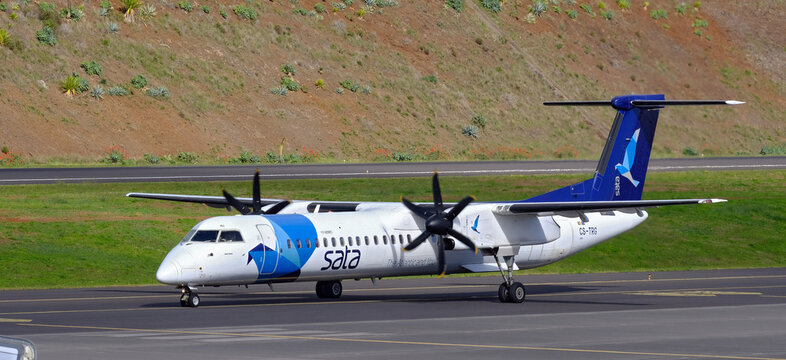 Bombardier De Havilland Canada Dash 8 Q400 SATA Air A&ccedil;ores at Cristiano Ronaldo Madeira Airport, Portugal