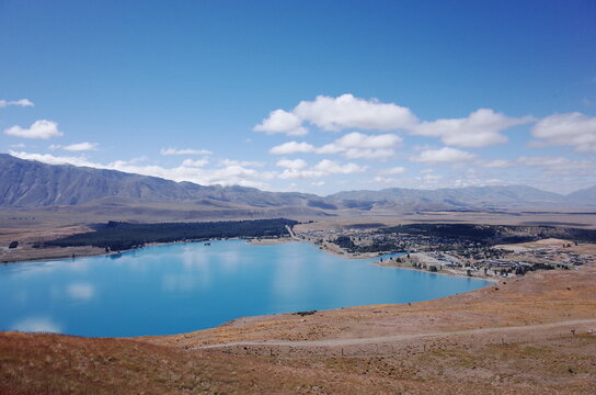 unrealistic scenery of lake