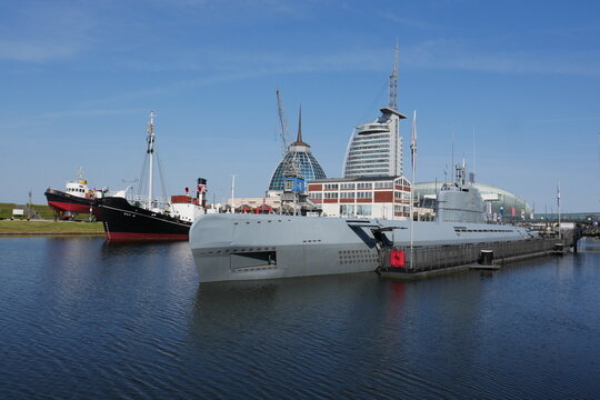 Havenwelten alter Hafen Bremerhaven mit U-Boot