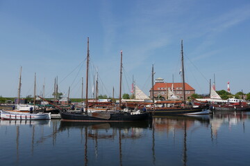 Fototapeta na wymiar Historische Kutter in Bremerhafen