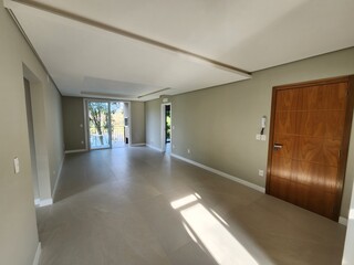 Sala de estar de nova no apartamento