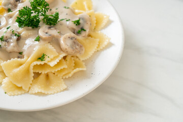 farfalle pasta with mushroom white cream sauce