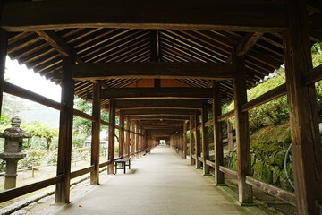Fototapeta na wymiar Corridor of Kibitu-jinja or Shrine in Okayama, Japan - 日本 岡山 吉備津神社 廻廊