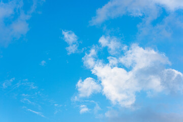 Fototapeta na wymiar Blue sky and white clouds in the sky