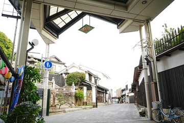 Fototapeta na wymiar Canal in Bikan Historical Area, Old Japanese Town in Okayama, Japan - 日本 岡山 倉敷 美観地区 古い街並み 