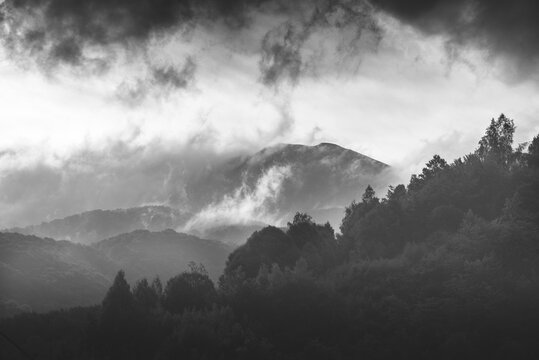 misty mountain landscape © Biljana Nik