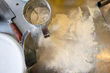 During baking, spilled flour can create a mess on your baking accessories.