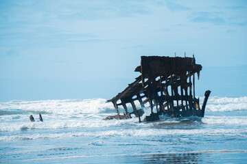 Fototapeta na wymiar Oregon Coast Shipwreck